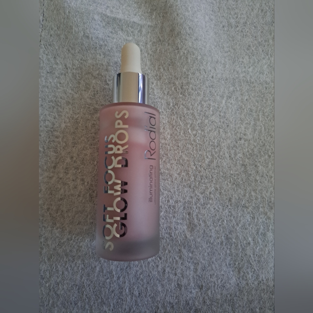Rodial Soft Focus Glow Drops